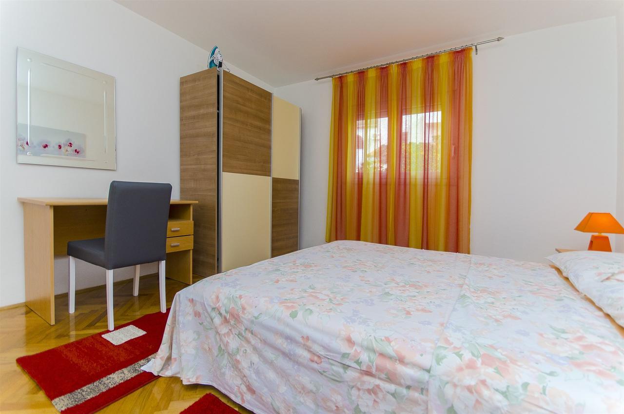 Apartments Karlo Trogir Buitenkant foto