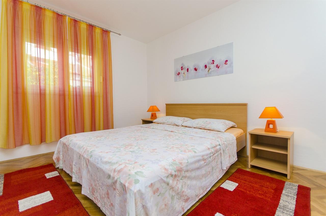 Apartments Karlo Trogir Buitenkant foto
