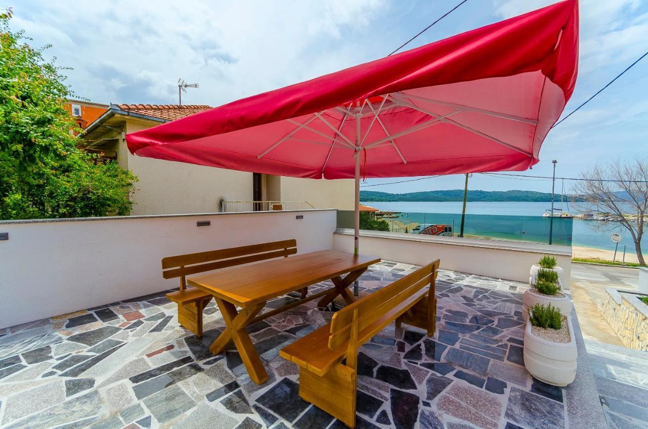 Apartments Karlo Trogir Buitenkant foto